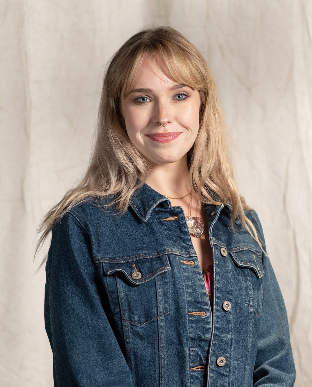 Laura Vetil - Headshot