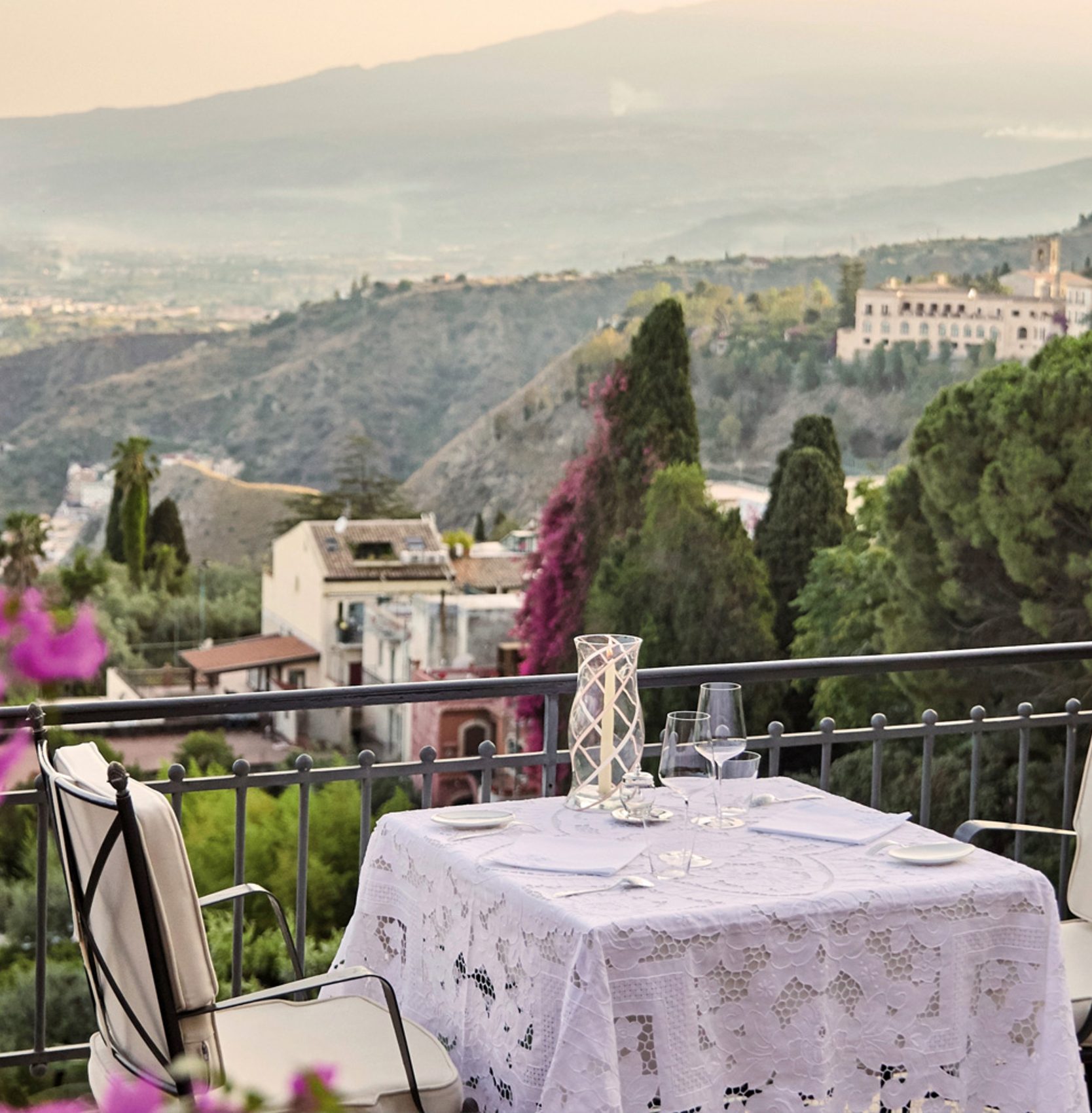 Grand Hotel Timeo al-fresco dining
