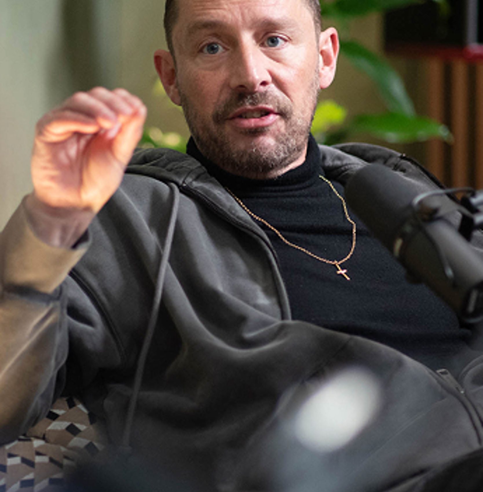 Dan Flower Pursuit of Feeling podcast mob