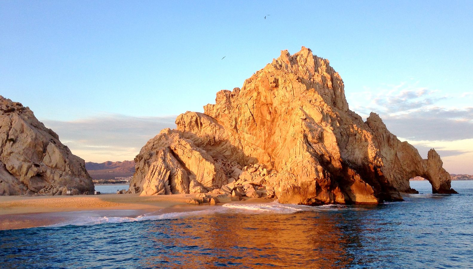 Fly to Los Cabos with Surf Air x Black Tomato