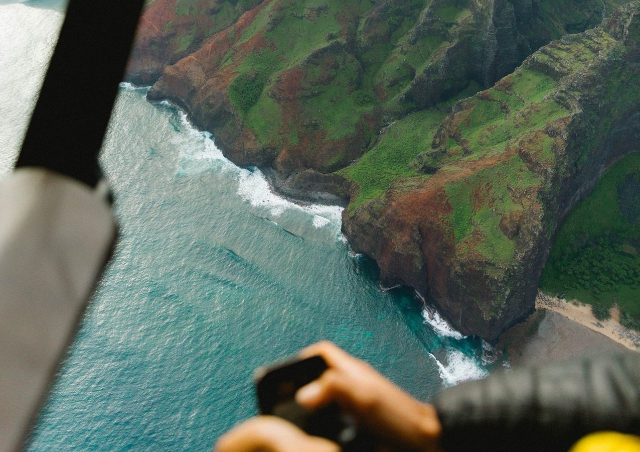 Helicopter on a luxury tour of Hawaii