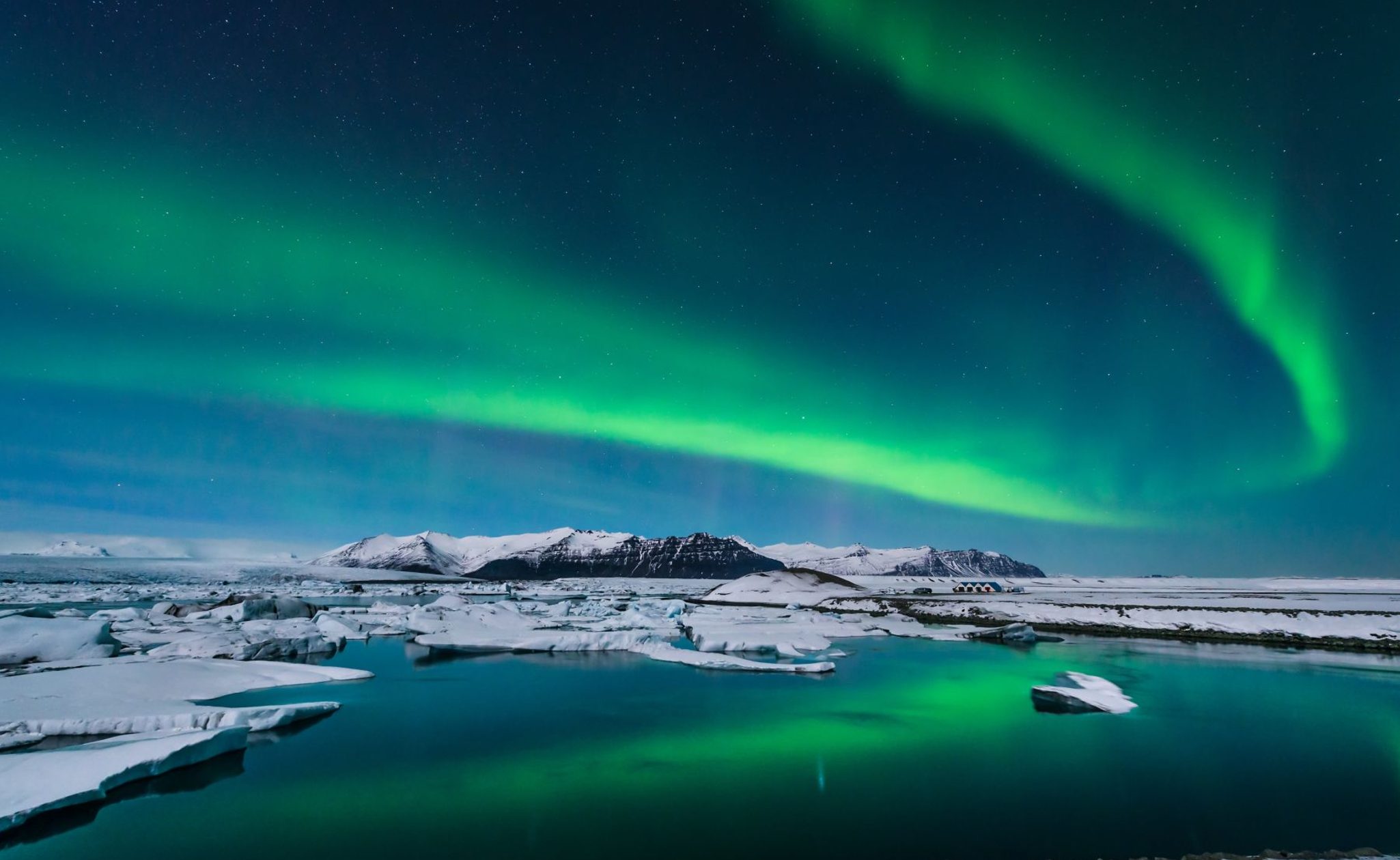 See Iceland's Northen Lights