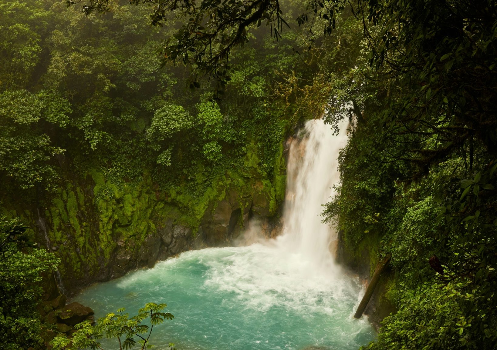 Aquetzalli Waterfall, Costa Rica