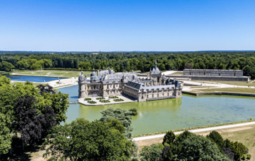 Equestrian intrigue at the Château de Chantilly, Black Tomato x 007