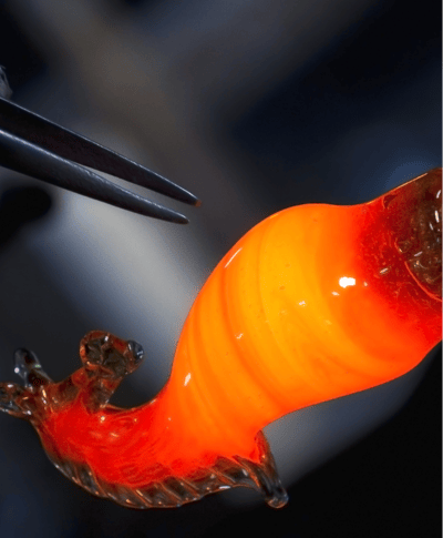 A fiery dinner on the island of glas, Black x 007