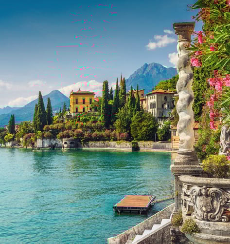 lake como shoreline