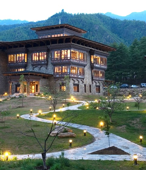 Zhiwa Ling | Luxury Hotels in Bhutan