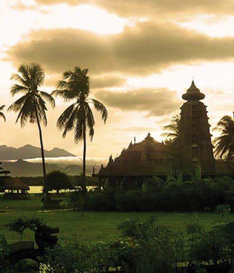 The spa at sunset at Tugu