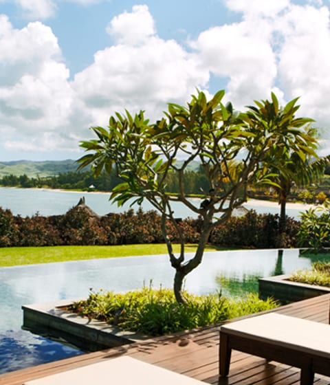 Shanti Maurice private pool