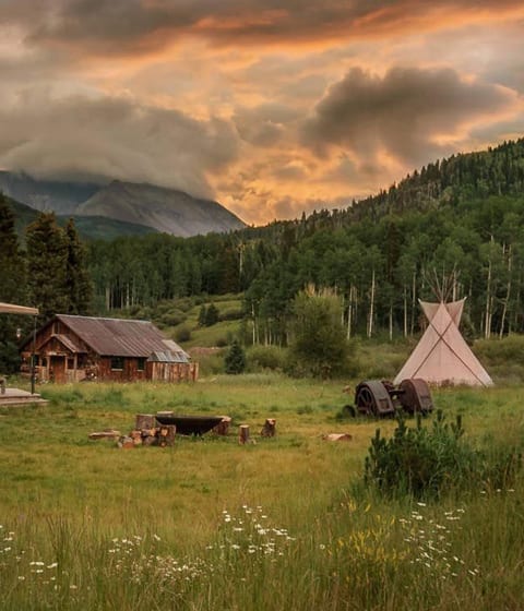 Denton Springs exterior Colorado, luxury holidays USA