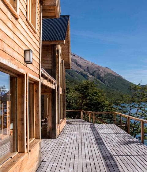 Aguas Arriba exterior, Argentina