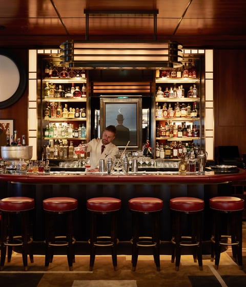 le margritte bar barman at beaumont hotel in london in england