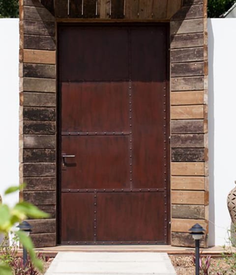 The hidden entrance to your luxury hotel in Belize