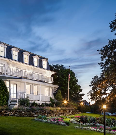 Camden Harbour Inn