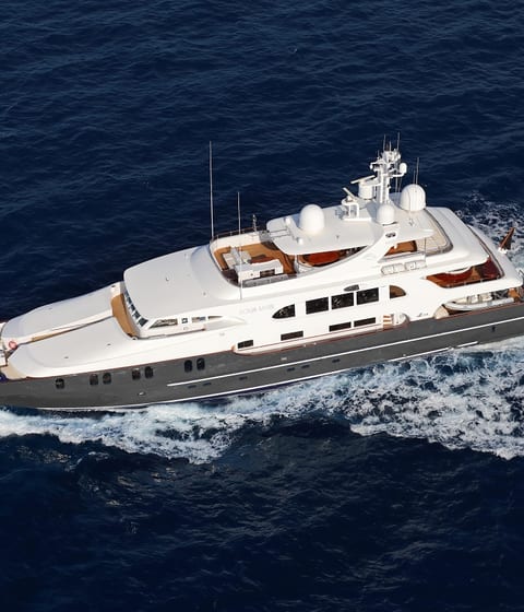 Aqua Mare | Luxury Yachts in the Galapagos | Black Tomato