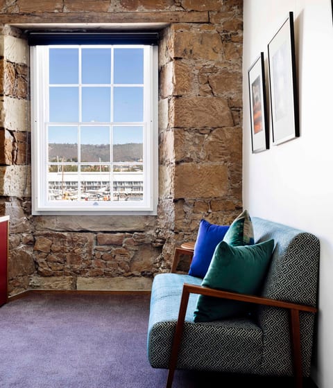 Henry Jones Art Hotel, Australia