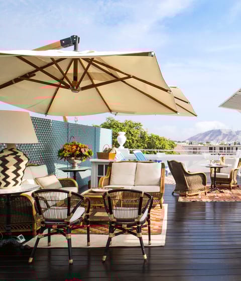Hotel-B-rooftop-terrace-view-dining-(2)