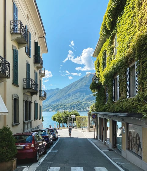 Lake Como, Italy roads