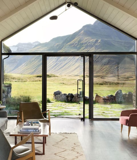 Deplar farm entrance room