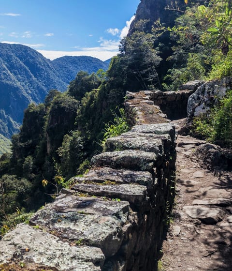 inca-trail-sacred-valley-urubamba-in-peru