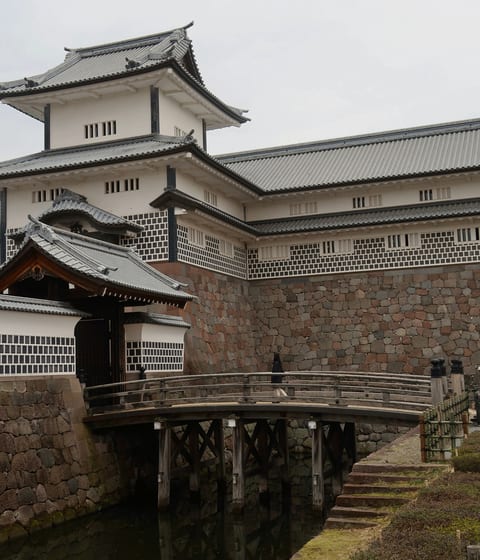 kanazawa-castle-in-kanazawa-japan
