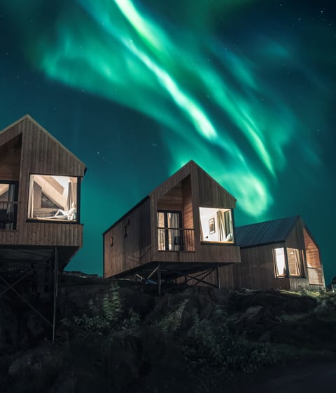 northern lights at hattvika lodge in norway