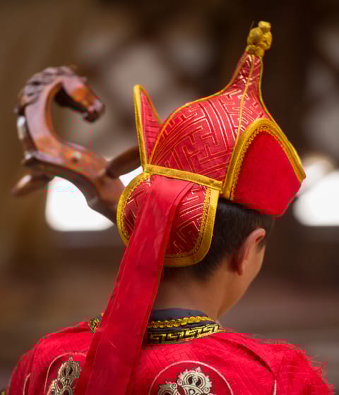 fiddle player in mongolia