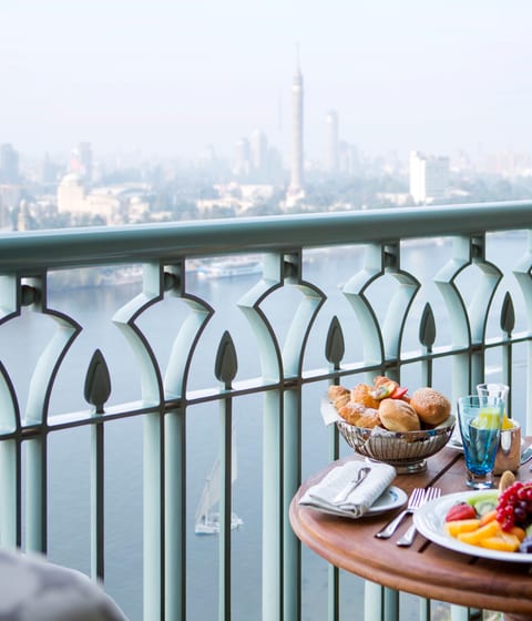 Four Seasons Cairo Nile Plaza