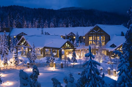Tenaya Lodge by night in the snow | Yosemite