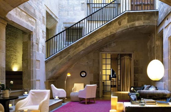lobby hotel