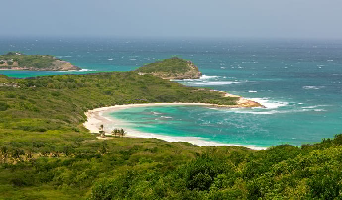 Helicopter tour in Antigua