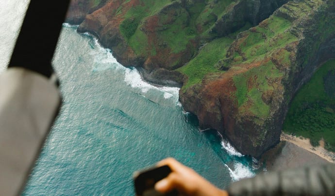 Helicopter on a luxury tour of Hawaii