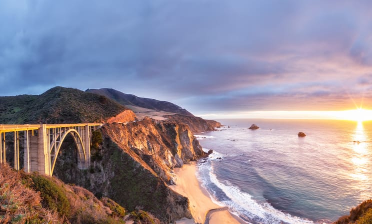 Bixby Creek Bridge on Highway 1 at the US West Coast traveling south to Los Angeles, Big Sur Area, California