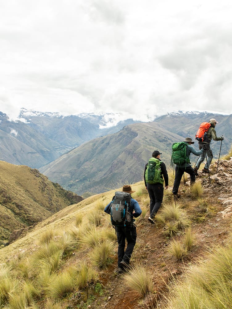 Image of people hiking in Peru's Sacred Valley