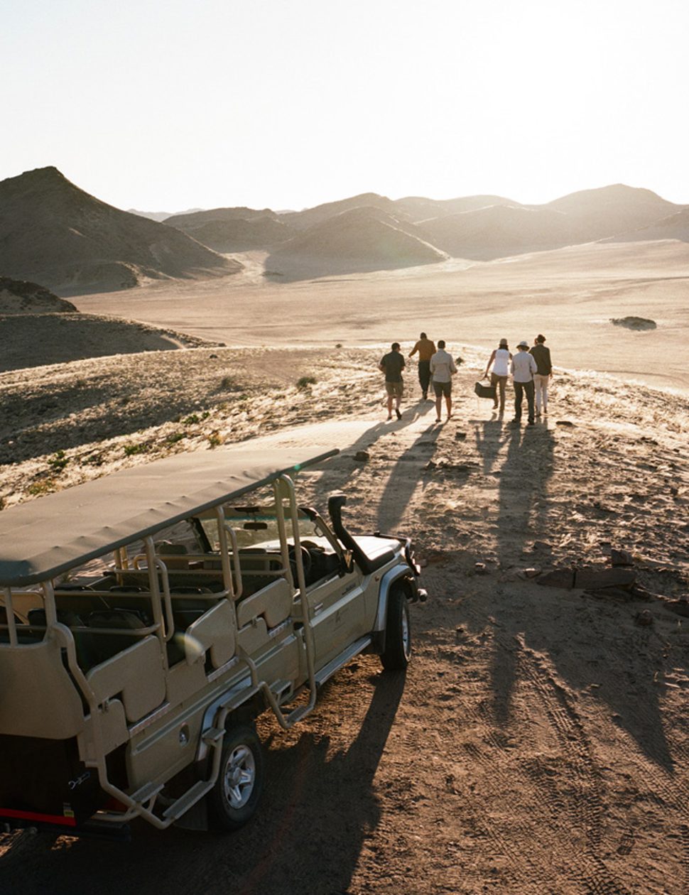 namibia road trip drive in the desert