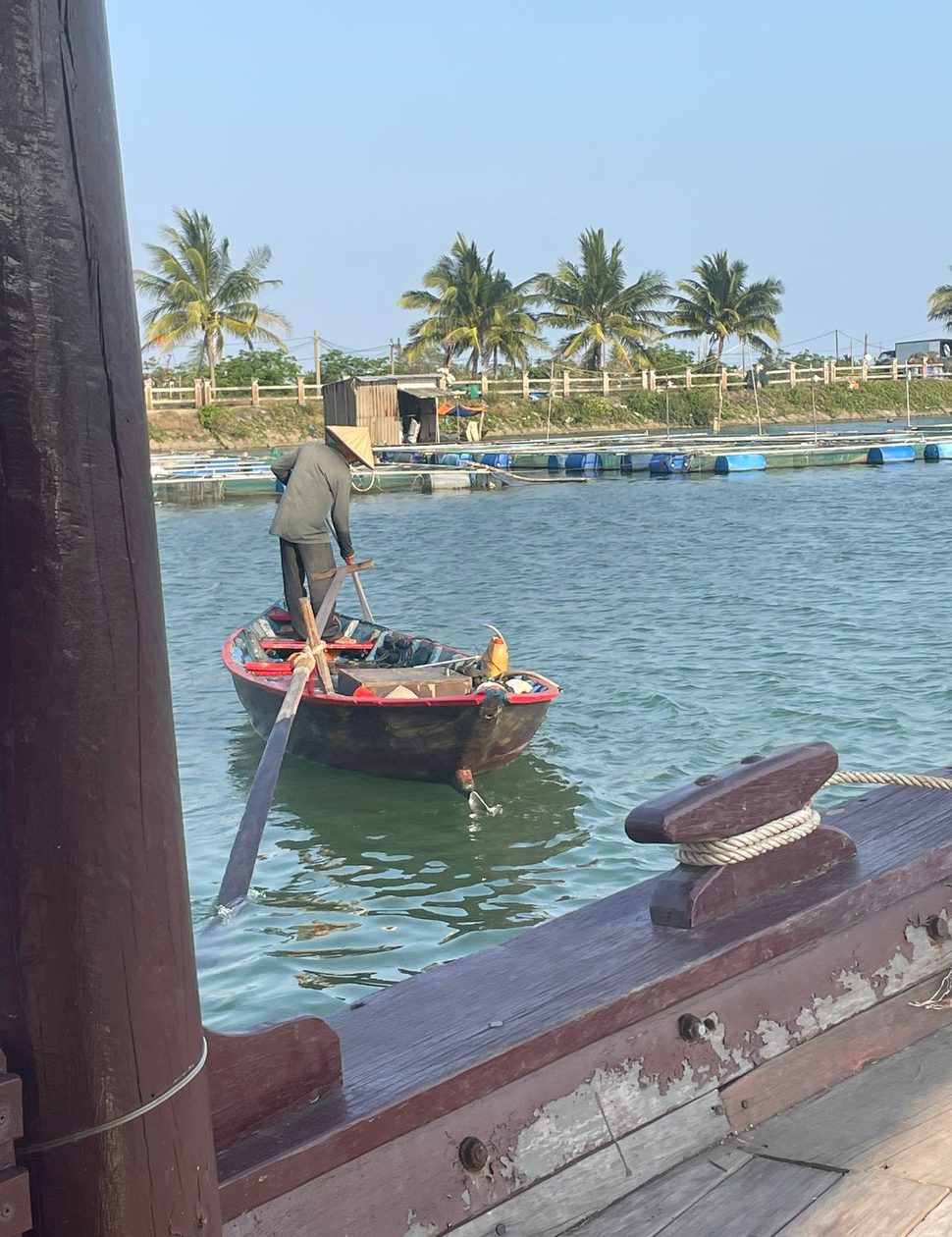 fisherman in hoi an in vietnam