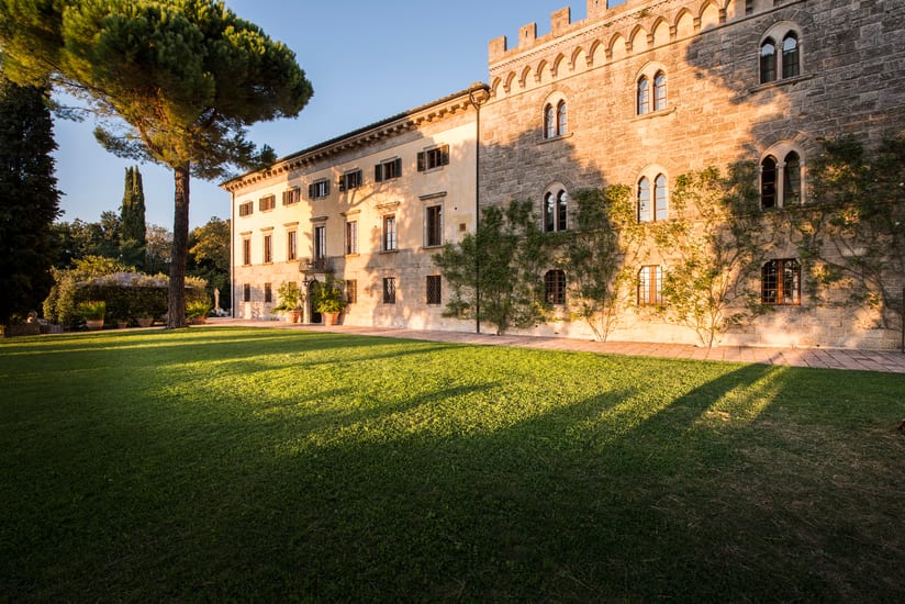 Borgo Pignano exterior