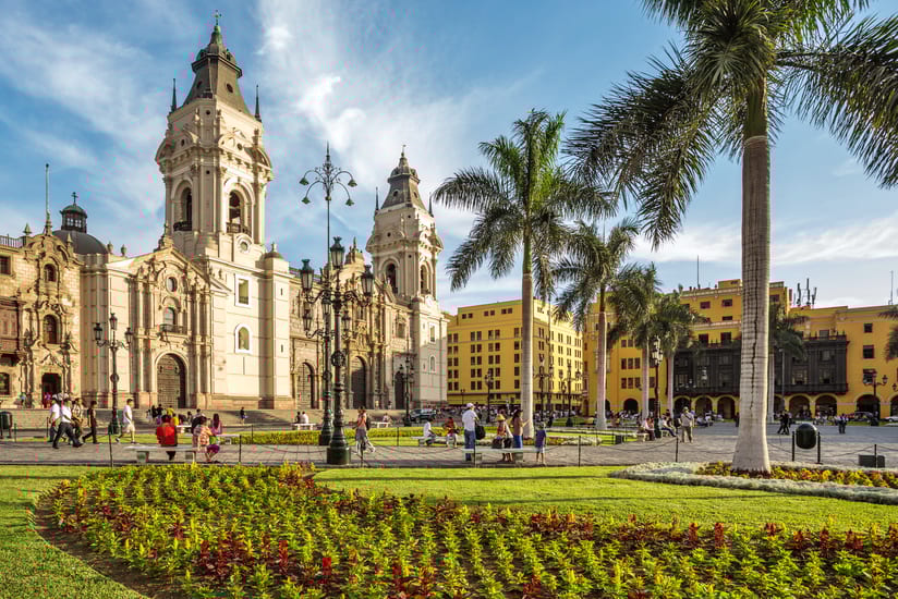 lima plaza mayor colonial architecture peru