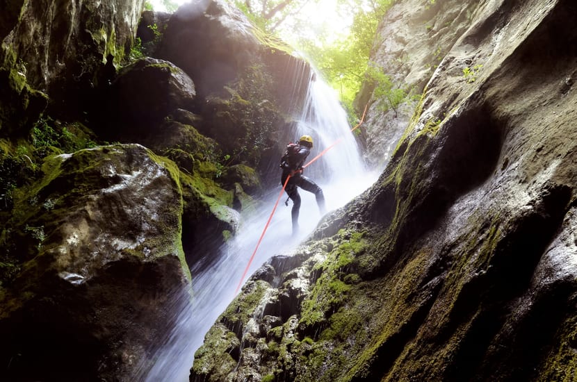 rappelling waterfall in costa rica