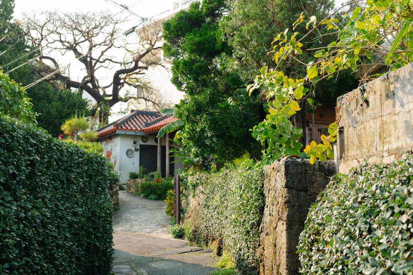 yachumin pottery village in okinawa in japan