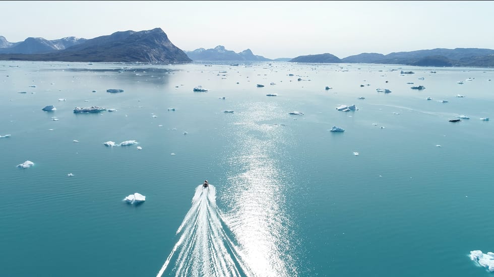 boat tour near camp kiattua in greenland