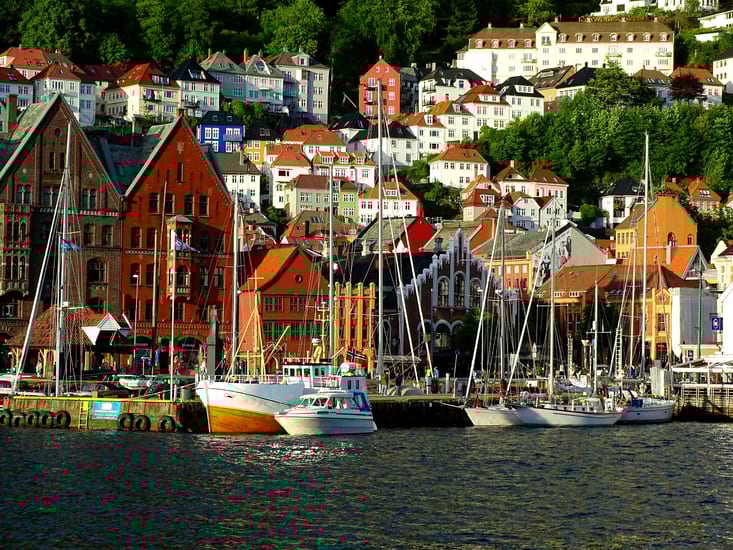 boats and houses in bergen in norway
