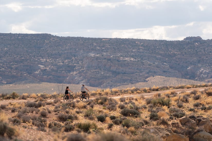 cycling around Amangiri hotel in canyon point in utah in usa