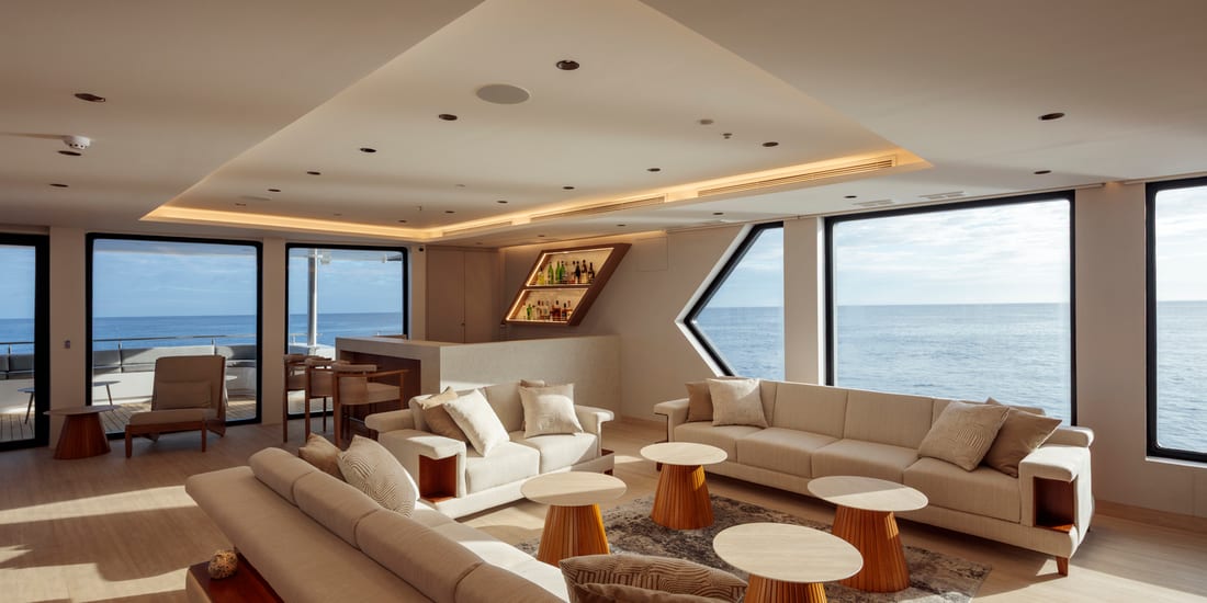 Hermes Mega Catamaran, Galapagos