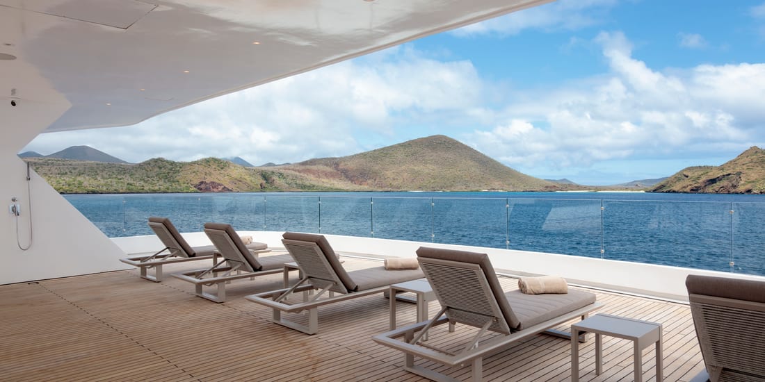 Hermes Mega Catamaran, Galapagos